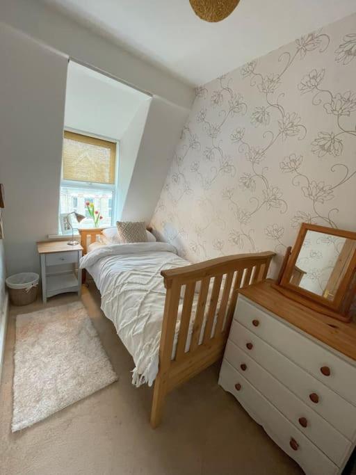 Stylish 5-Bedroom House Near Tunnels Beach Ilfracombe Kültér fotó
