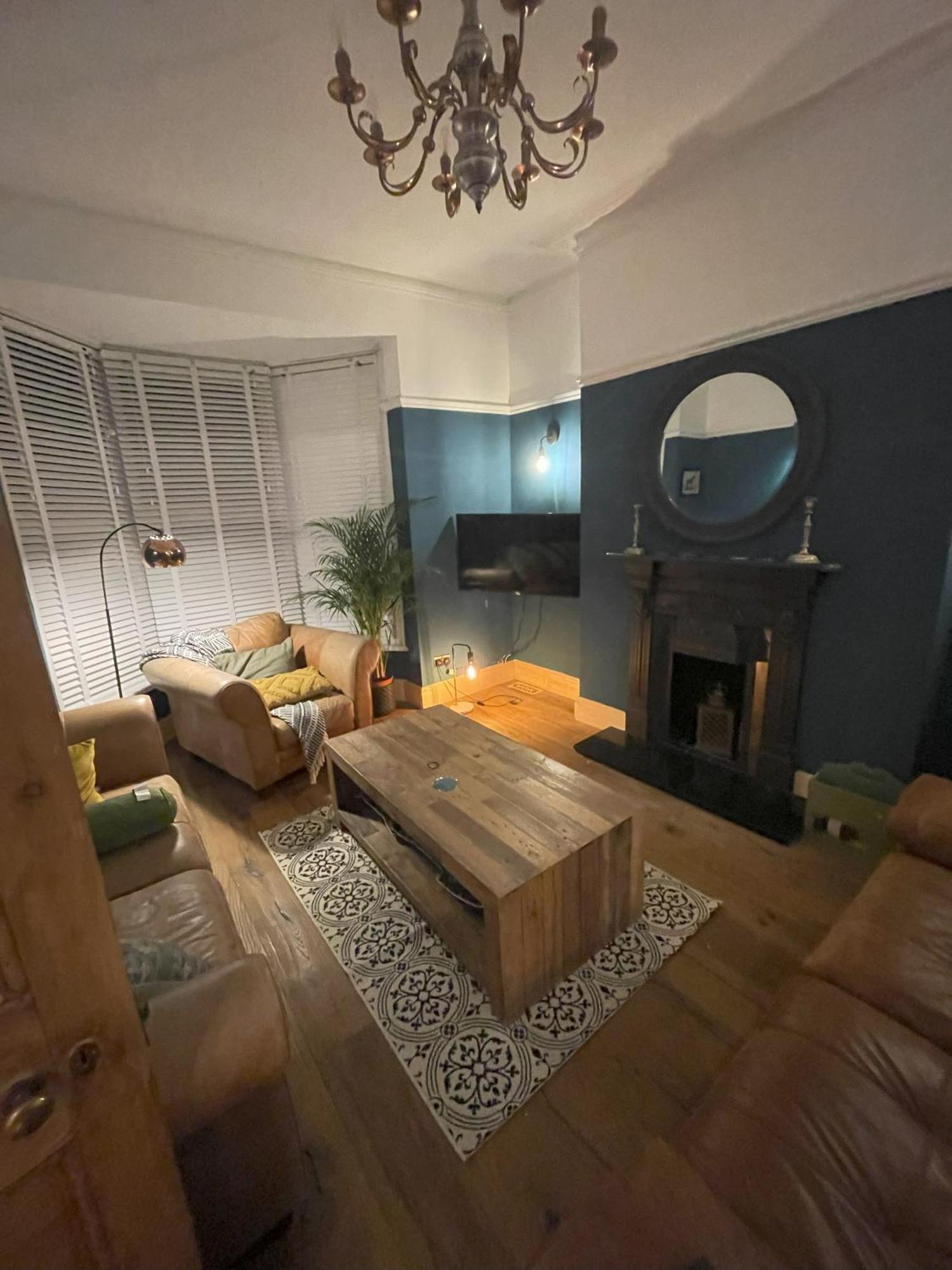 Stylish 5-Bedroom House Near Tunnels Beach Ilfracombe Kültér fotó